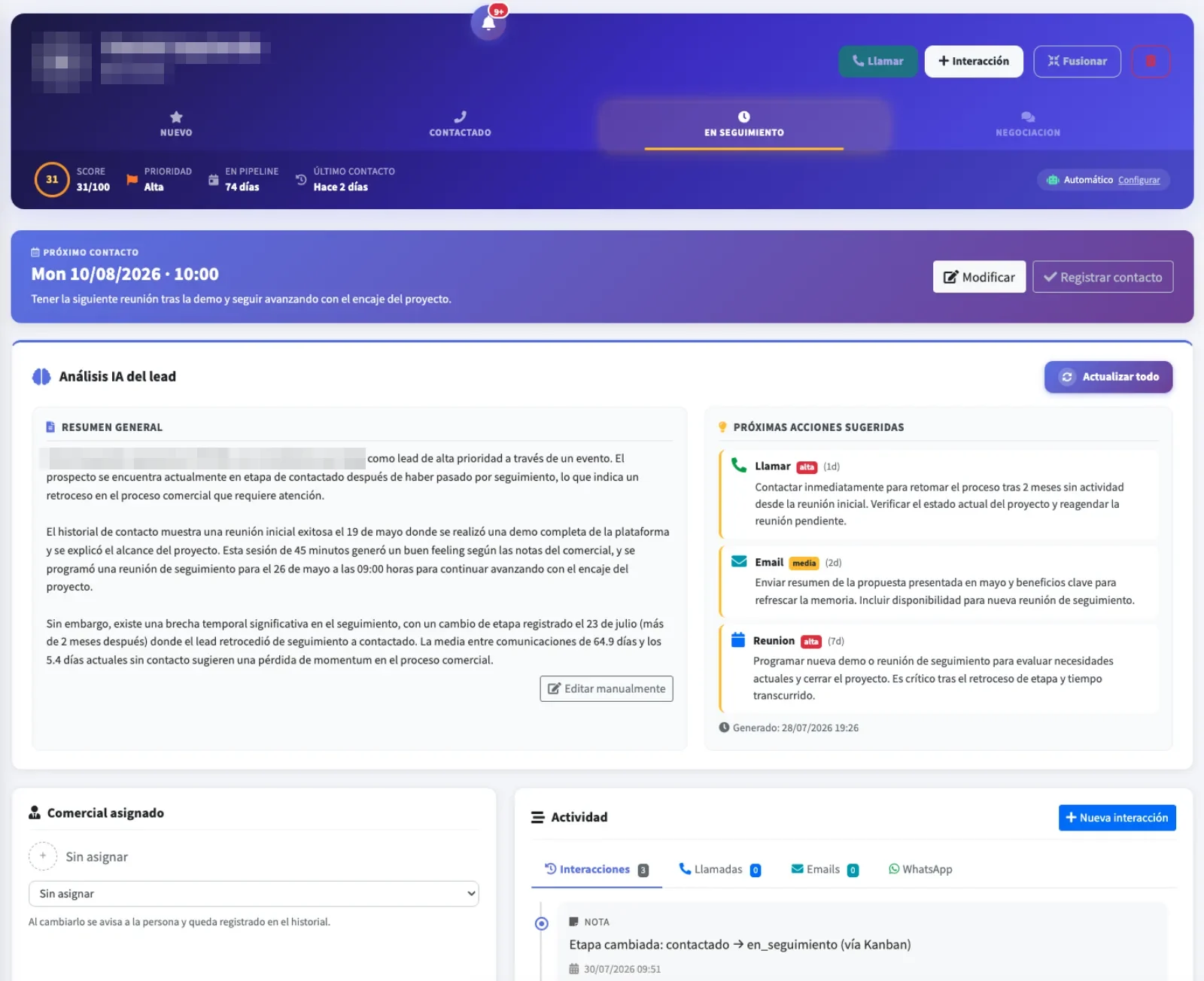 Ficha real del CRM: análisis IA del lead, próximas acciones sugeridas y toda la actividad concentrada